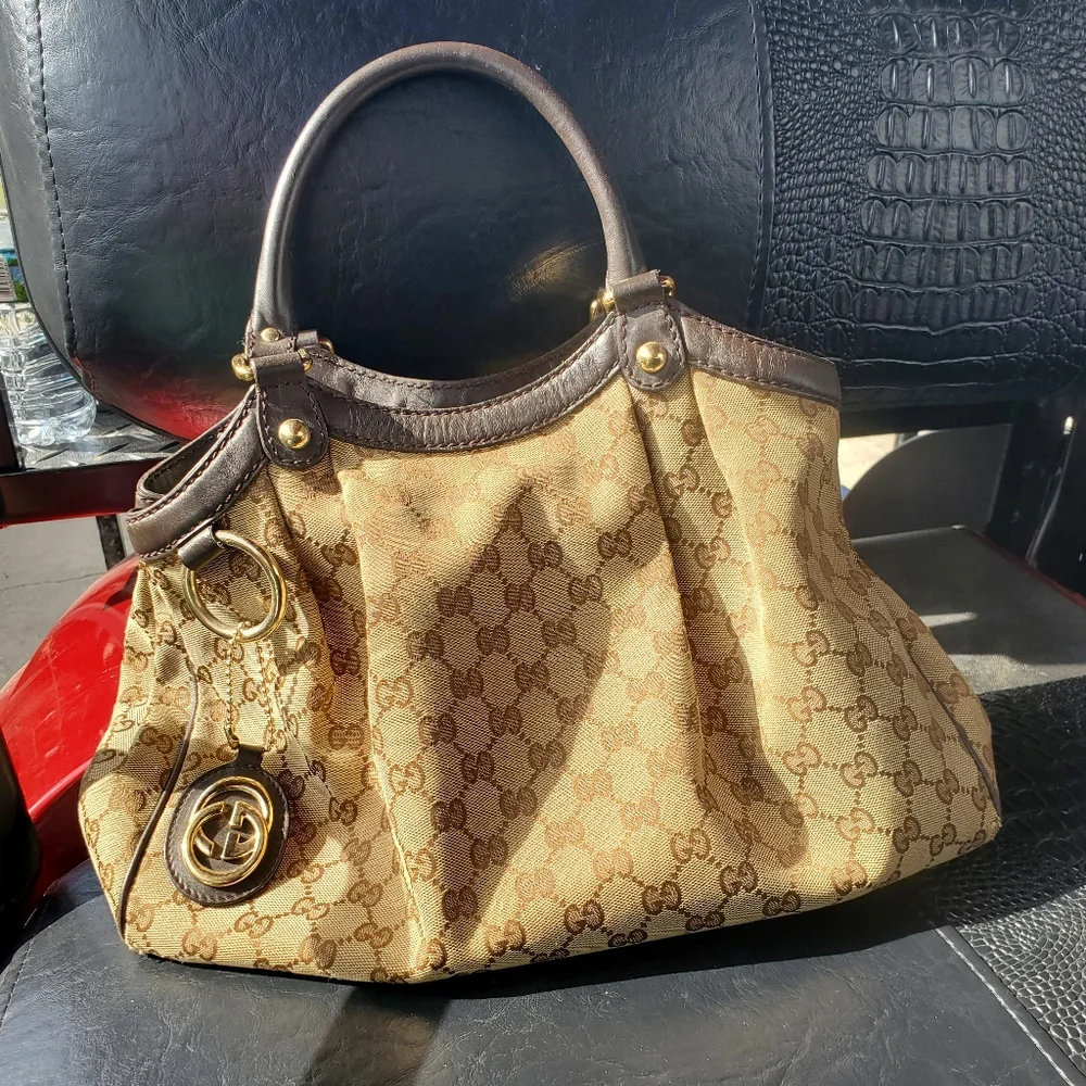 Authentic Gucci Sukey Hobo Bag - Picture 1 of 6